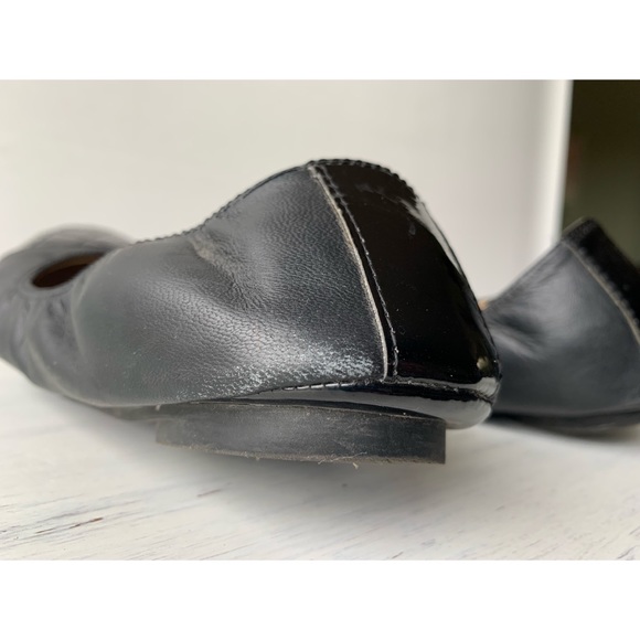 Me Too | black slip on flats | foldable travel shoes - Picture 5 of 8